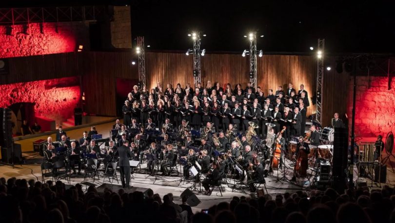 Kolaši, njihovi gosti iz Rijeke, solisti i sjajni Simfonijski puhački orkestar HV-a zagrijali srca Šibenčana